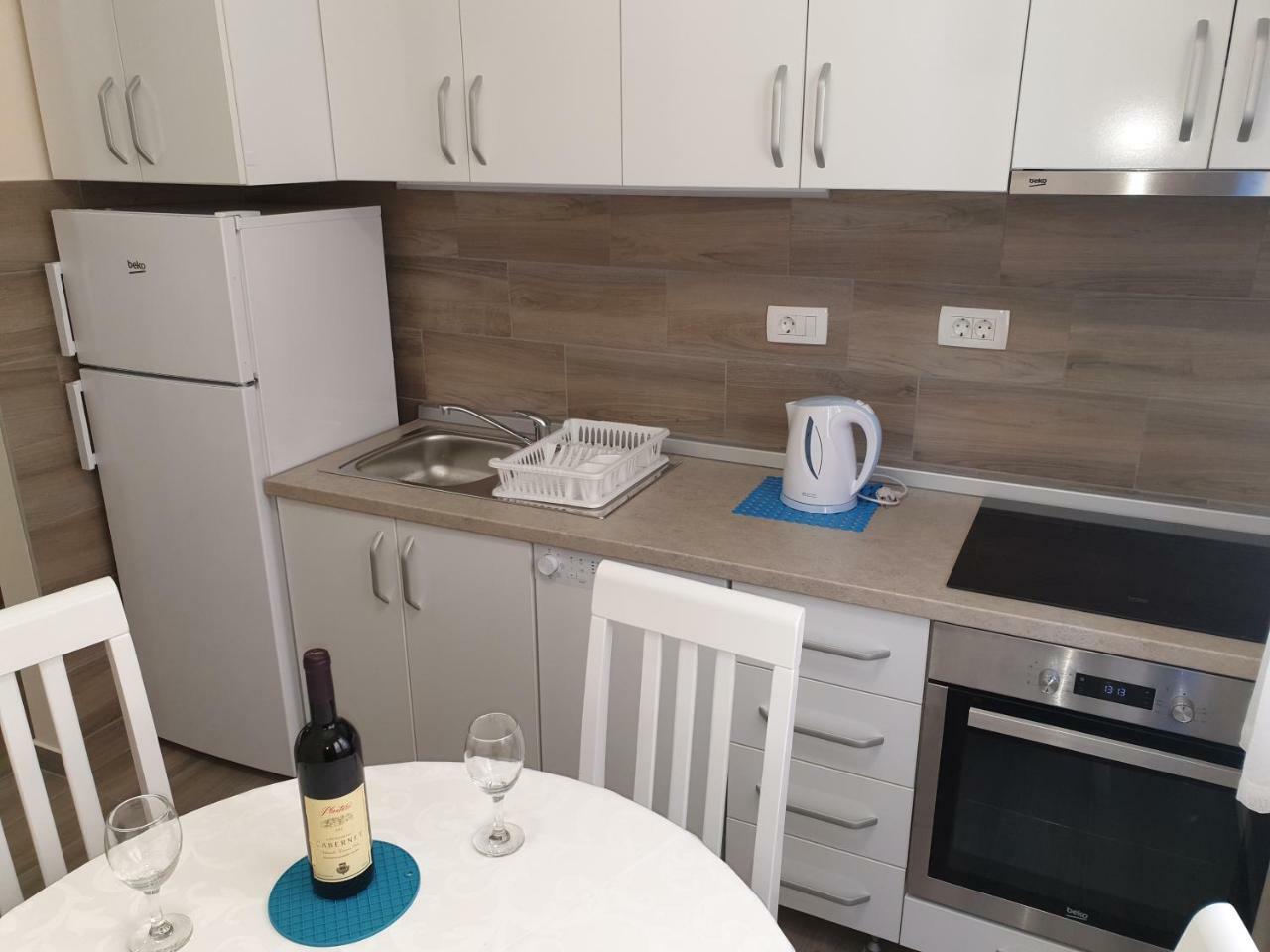 Apartments Jadran Tivat Ngoại thất bức ảnh