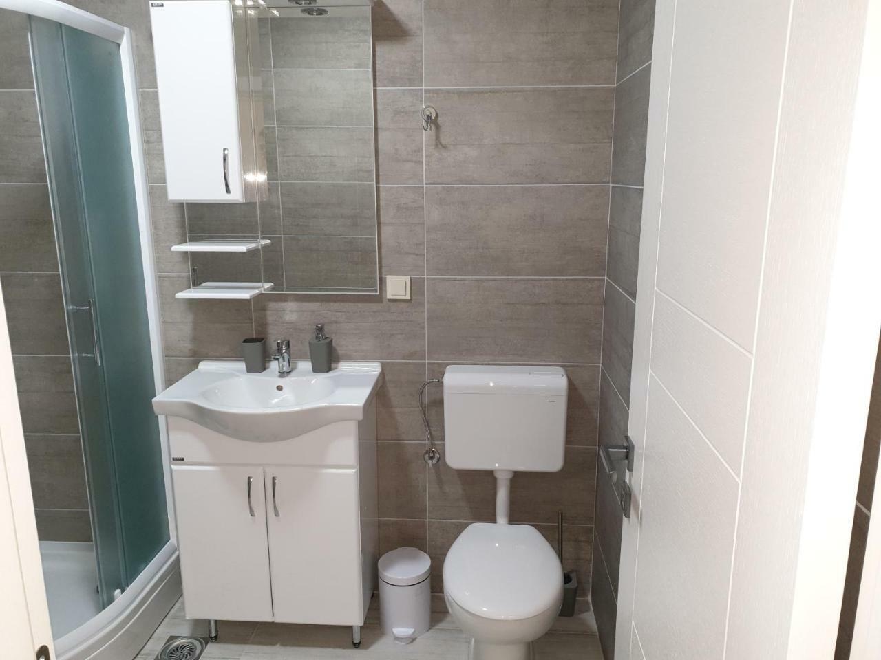 Apartments Jadran Tivat Ngoại thất bức ảnh